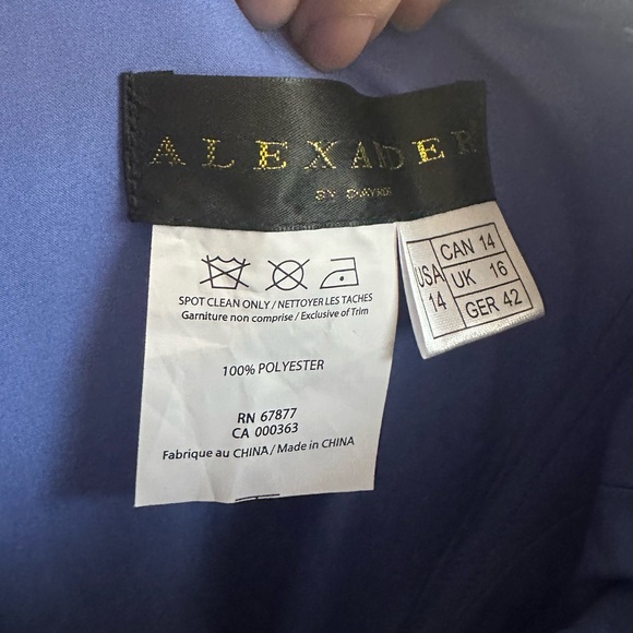 Formal Dress mother of the bride
Alexander of Daymor Dress - Picture 5 of 7